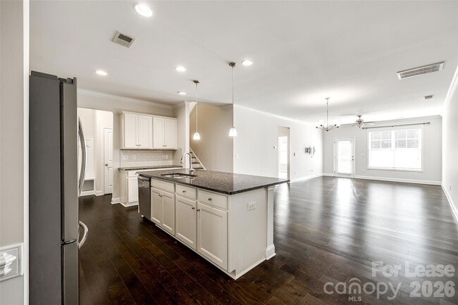 Foto del edificio - 1412 Bramblewood Dr