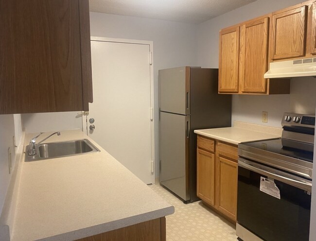 Foto del edificio - Natick Village 2 bedroom