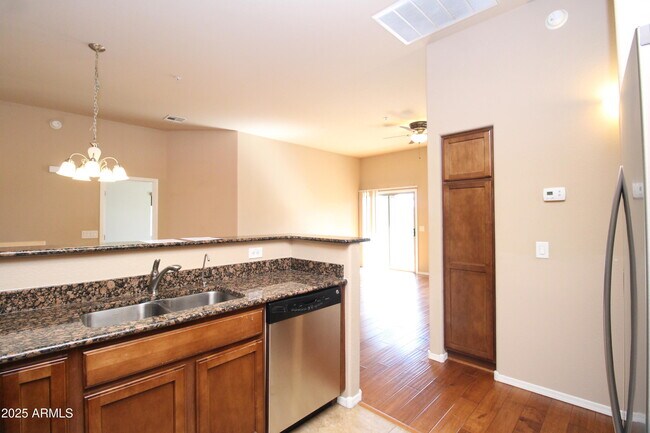 Foto del edificio - 2725 E Mine Creek Rd