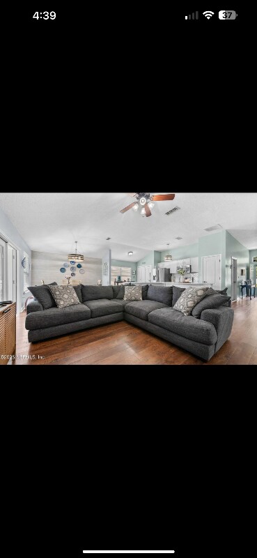 Foto del edificio - 45411 Ingleham Cir