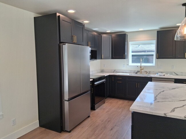 Building Photo - Newly Built Modern Home in the Heart of As...