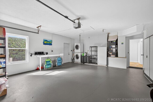 Foto del edificio - 1206 Dolphin Rd