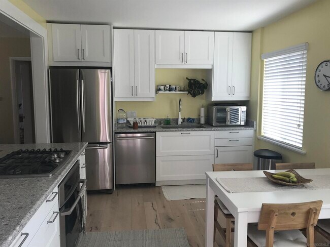 Building Photo - 4620 Mataro Dr