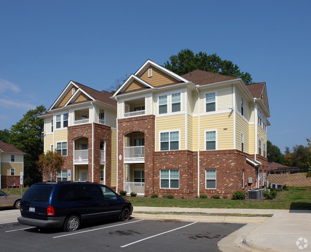 Foto del edificio - Willows Peake Apartments