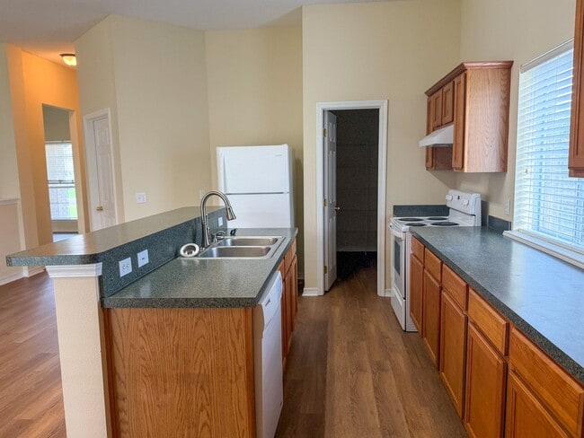 Foto del edificio - 5442 E Brook Dr