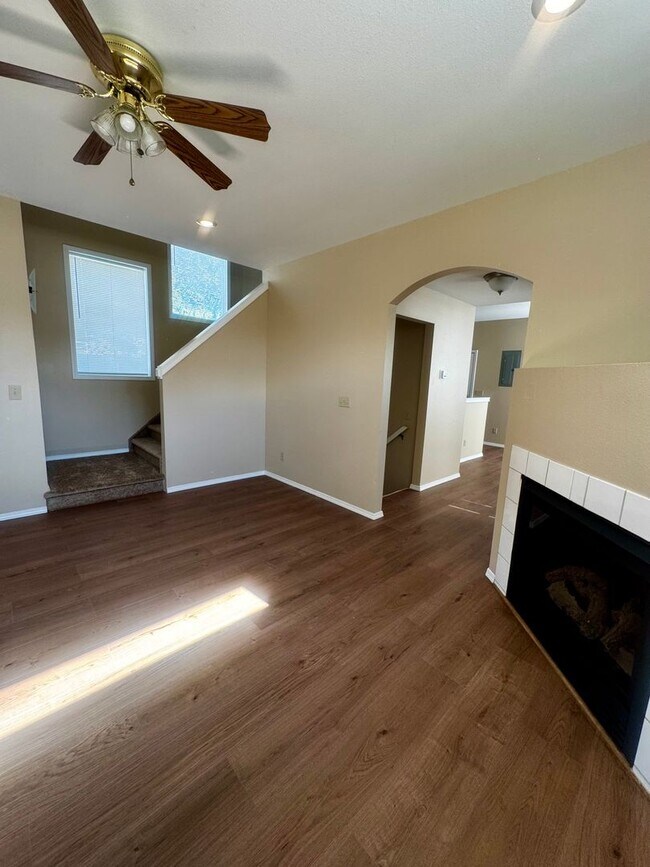 Foto del edificio - Charming 4 Bedroom close to Patty Jewett Golf Course