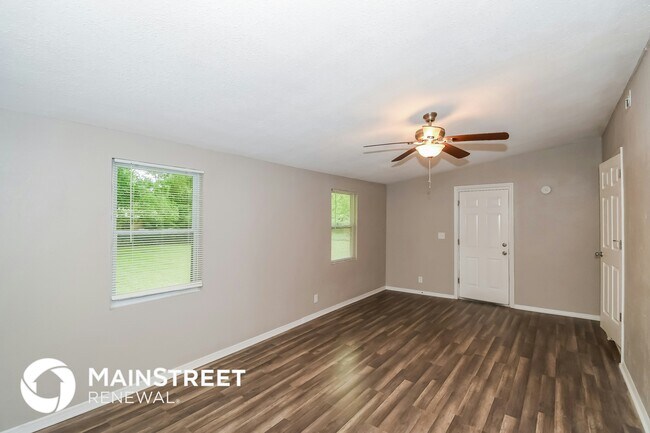 Foto del edificio - 6533 Burgundy Rd S