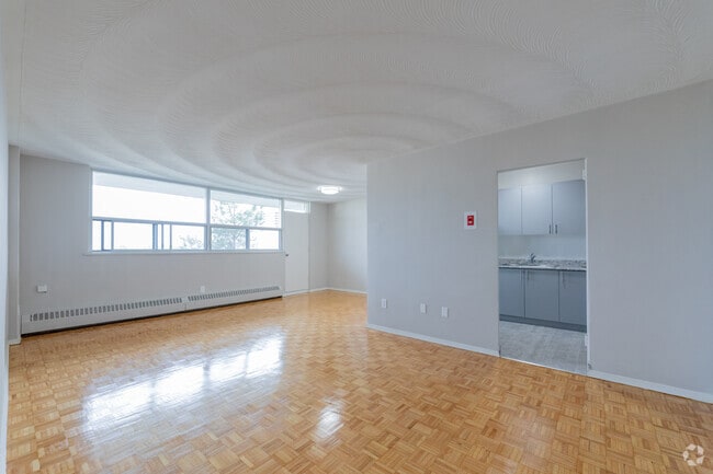 2BR, 1BA - 973SF - Living Room - 3875 Sheppard Ave