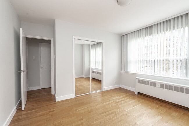 Photo du bâtiment - 95 Jameson Ave