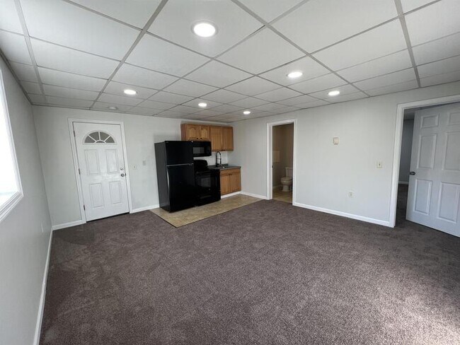 Foto del edificio - 1592 Heart Lake Rd
