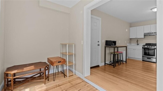 Foto del edificio - 16 Brinley St