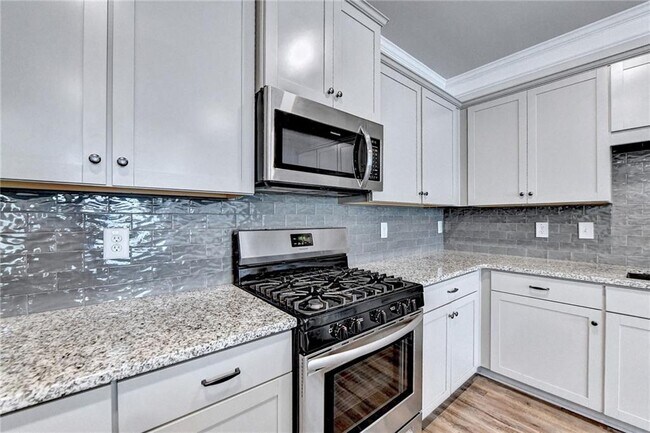 Building Photo - 2253 Buford Town Dr