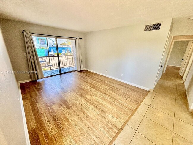 Foto del edificio - 8701 SW 141st St
