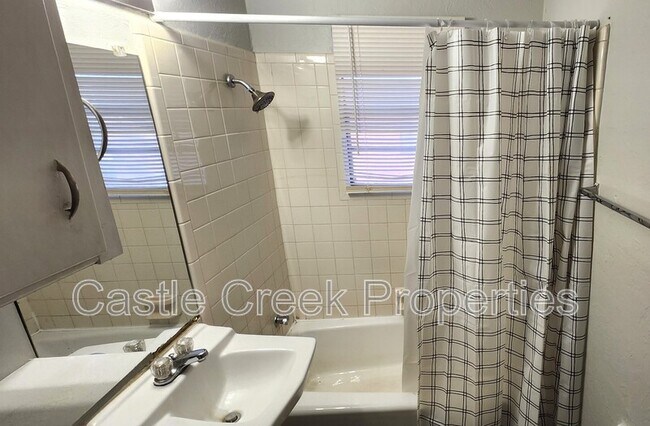 Foto del edificio - 20 E 12th St