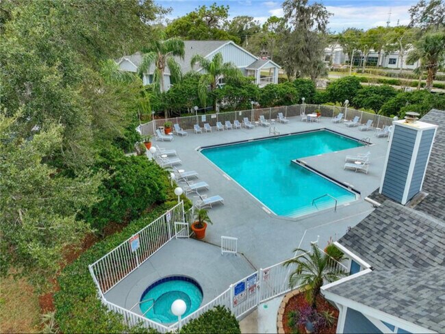 Foto del edificio - 2597 Grassy Point Dr