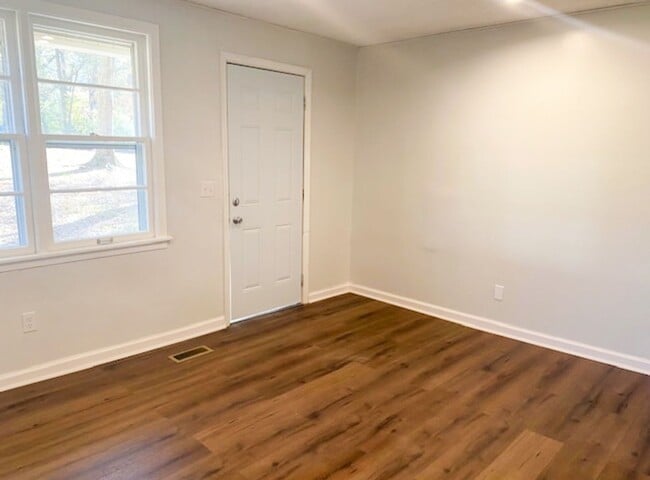 Building Photo - 3 Bed 2 Bath in Oxford!