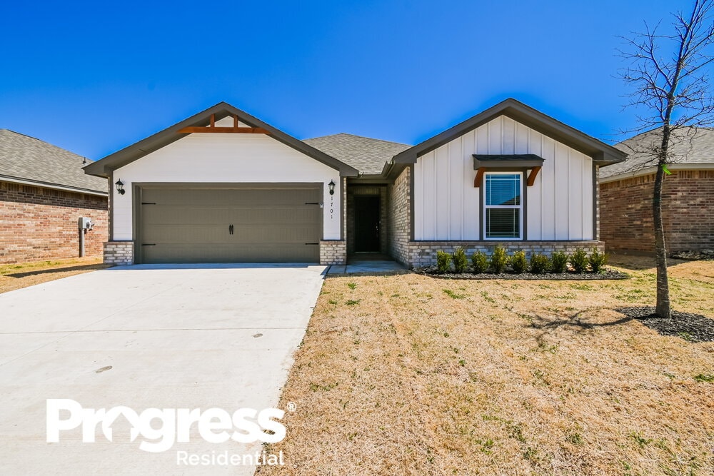 1701 Maroon Dr, El Reno, OK 73036 House Rental in El Reno, OK