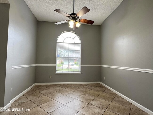 Foto del edificio - 9841 Staple Inn Ct