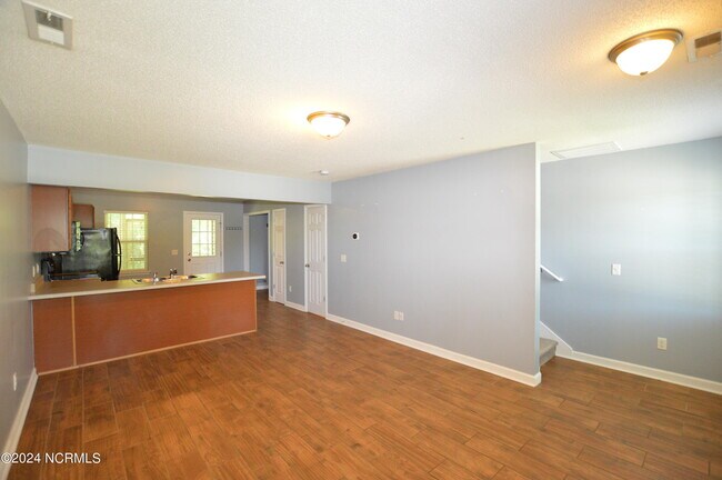 Building Photo - 304 Burley Dr