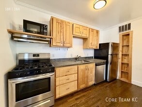 Building Photo - 217 E 46th St