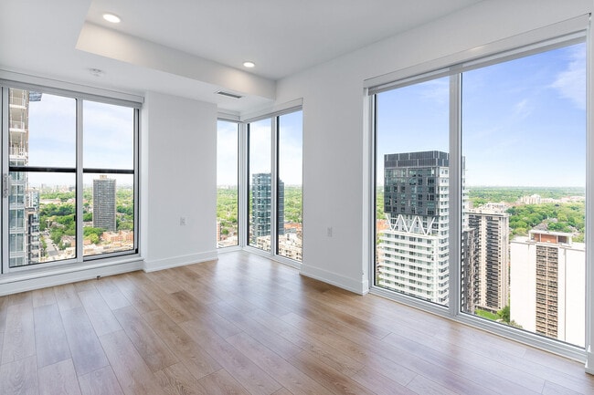 Building Photo - 200 Redpath Ave