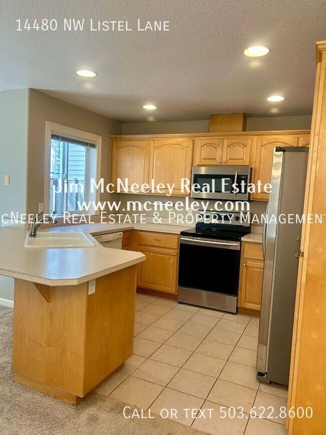 Foto del edificio - Well Maintained Townhouse in Bethany Near ...