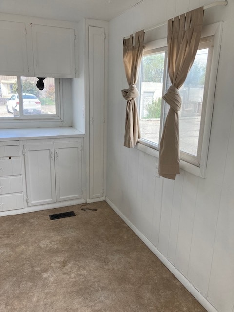 Building Photo - 1317 E Elgin St