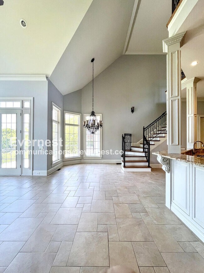 Building Photo - 9558 Hampton Reserve Dr