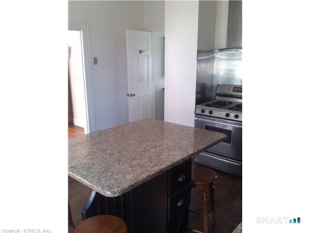 Foto del edificio - 347 Sherman Ave