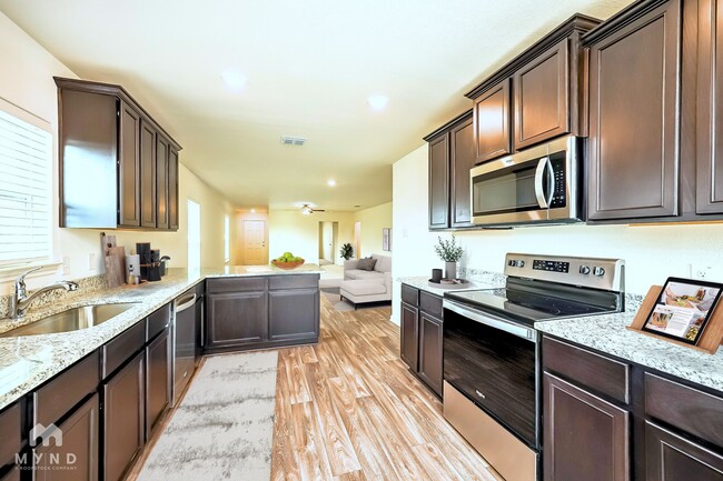 Building Photo - 7310 Lazy Cyn