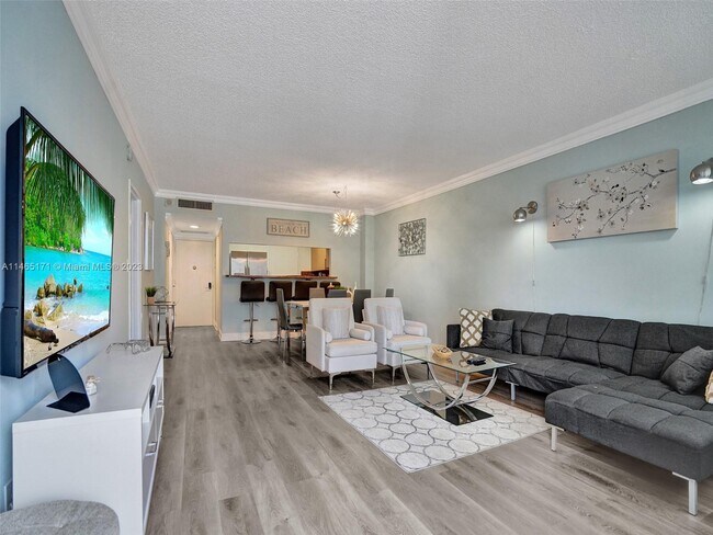 Foto del edificio - 3725 S Ocean Dr