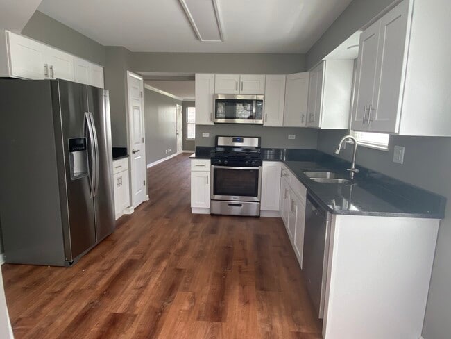 Foto del edificio - 2111 Camden Ln
