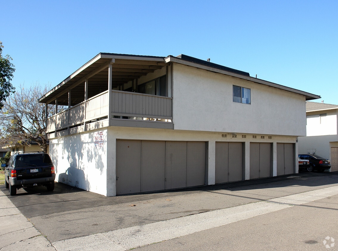 Building Photo - 2601 Orion Ave
