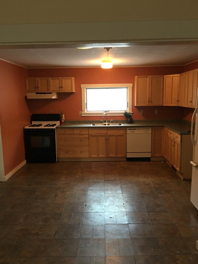 Primary Photo - 251 Brook Rd
