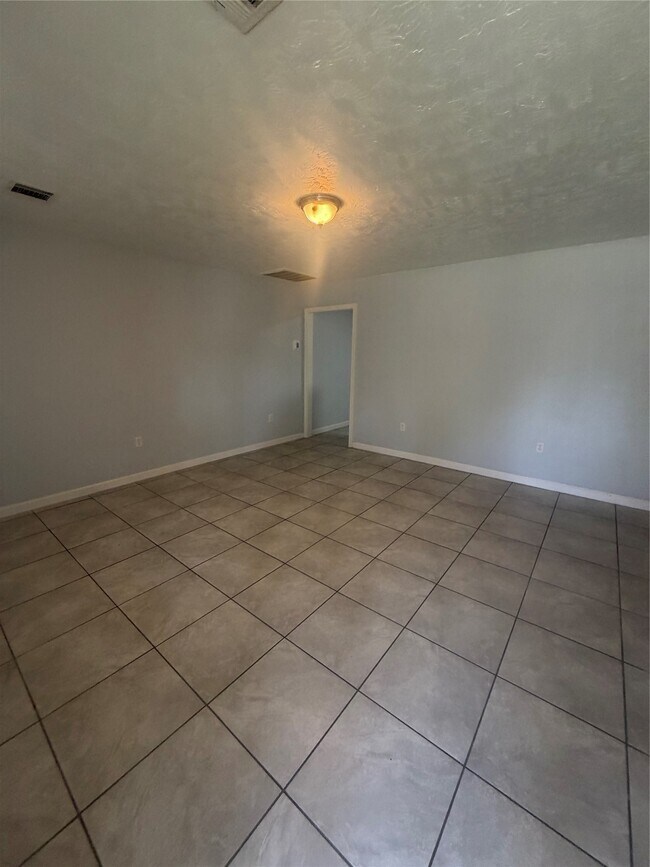 Foto del edificio - 5047 Nassau Rd
