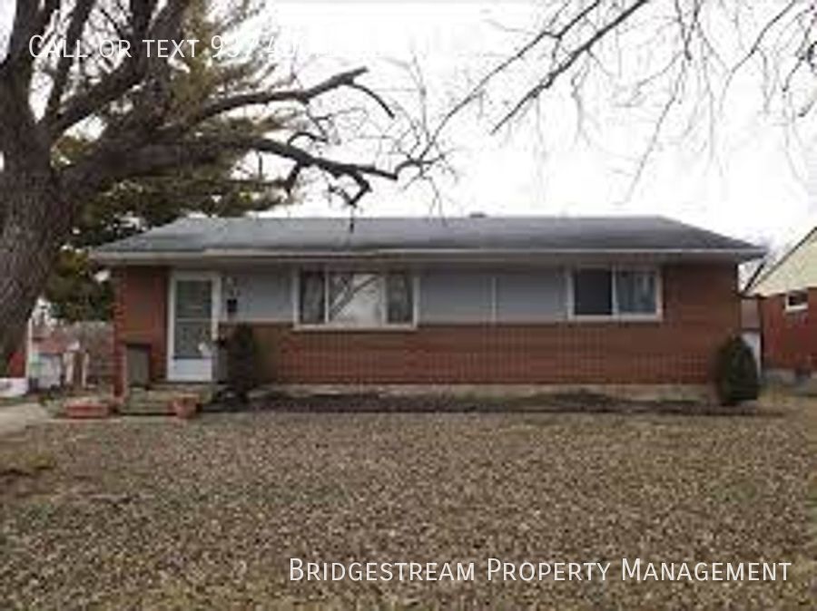 Primary Photo - Nice 3 bedroom, 1 bath home with 1 car det...