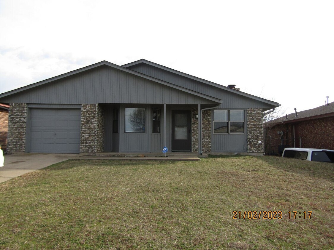 Foto principal - PETS IS NEGOTIABLE WITH OWNER APPROVAL!