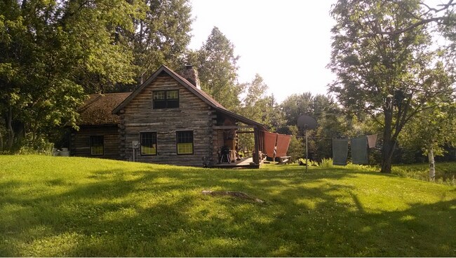 Building Photo - 1518 Goshen-Ripton Rd - OLD Renter