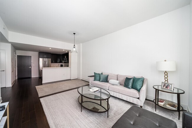 Foto del edificio - 1100 Maxwell Ln