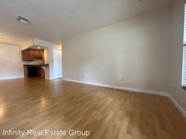 Foto del edificio - 1 br, 1 bath House - 3008 Plaza Terrace Drive