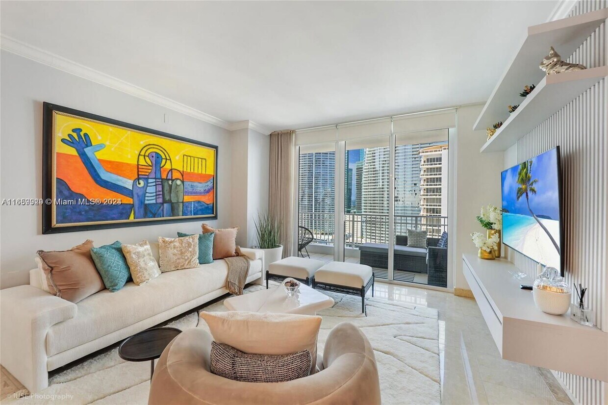 Primary Photo - 801 Brickell Key Blvd