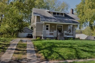 Building Photo - 115 S Riverside Dr