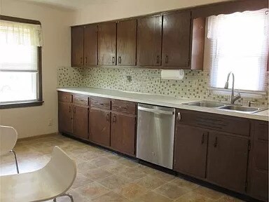 Foto del edificio - 2806 Klusner Ave