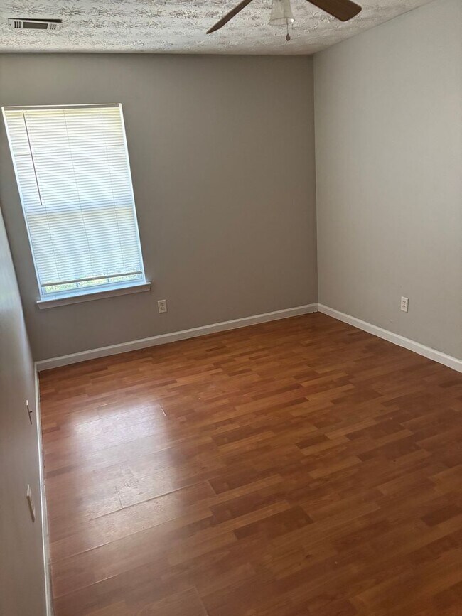 Building Photo - 2987 Fields Dr