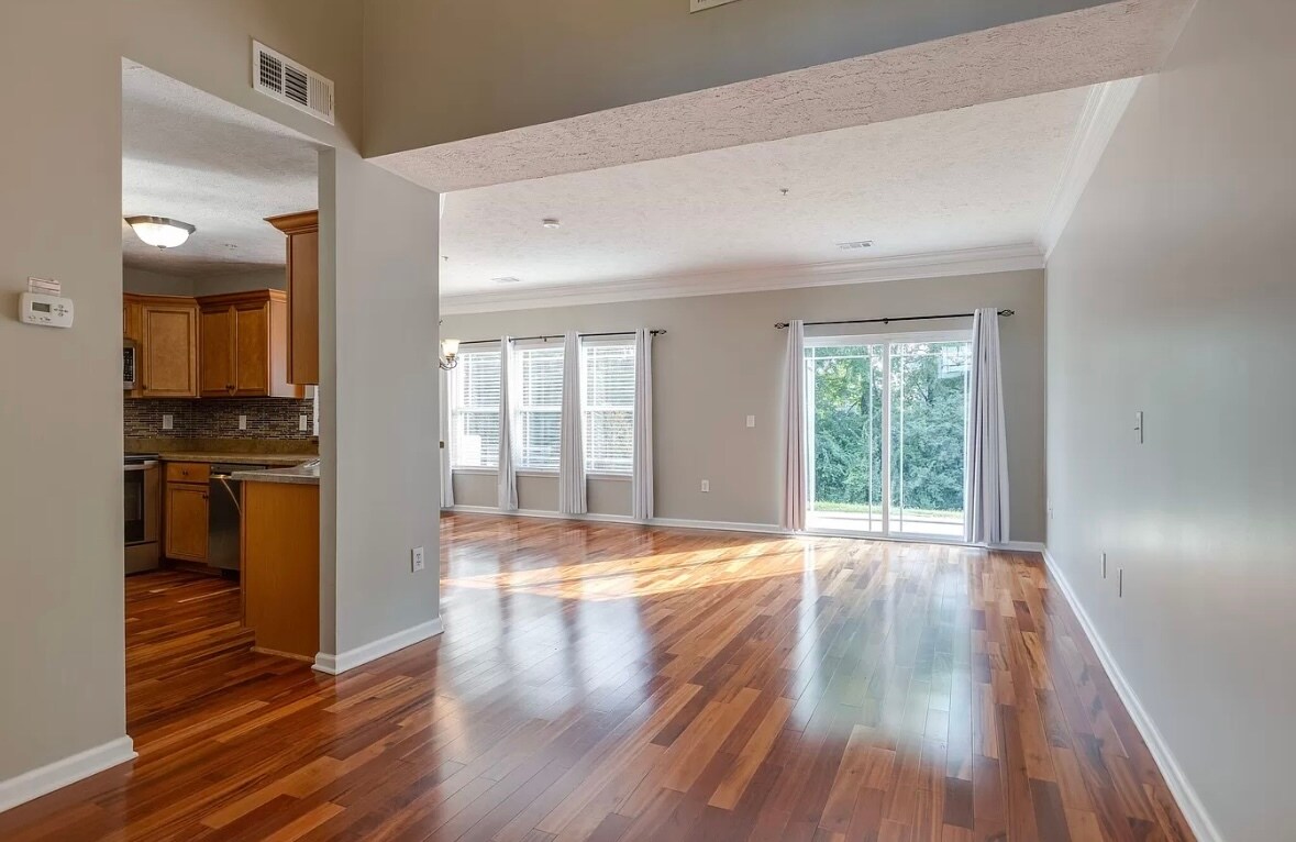 1054 Somerset Springs Dr, Spring Hill, TN 37174 Townhome Rentals in