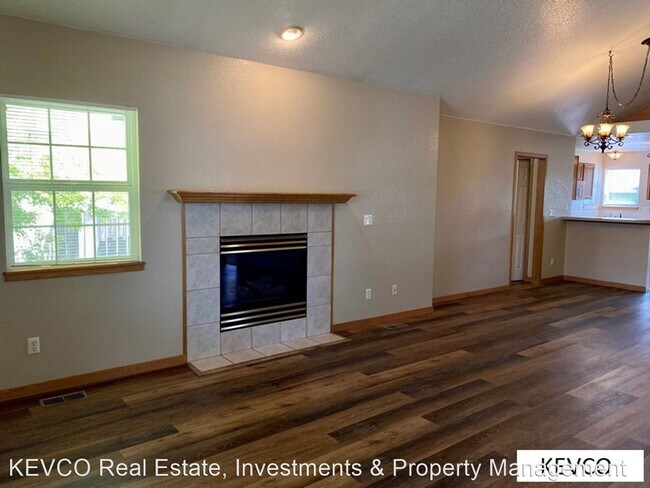 Building Photo - 4 br, 3 bath House - 2727 Bianco Dr