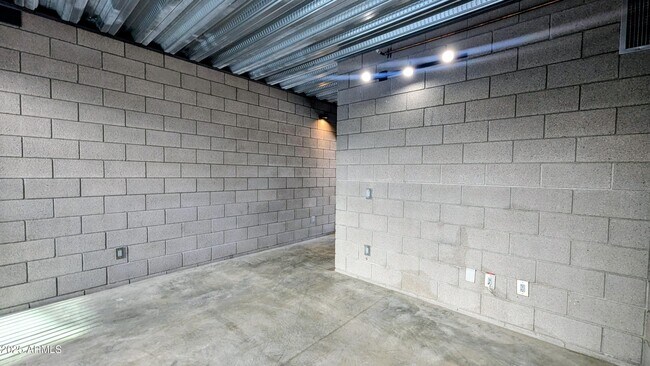 Foto del edificio - 525 E Willetta St