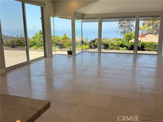 Foto principal - 2615 Temple Hills Dr