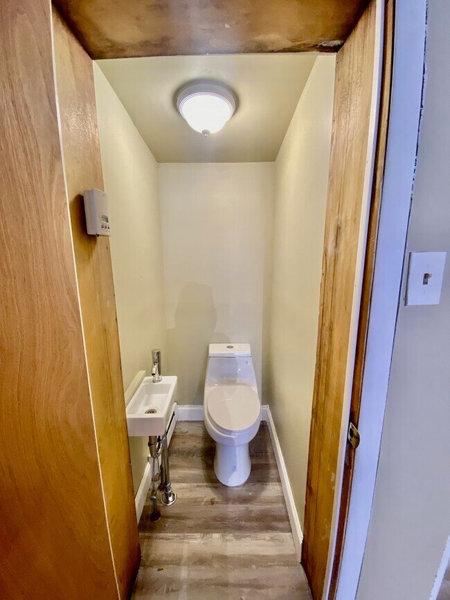 Foto del edificio - SWEET 2 BR / 1.5 BA HOUSE in South Philly w/ NEW KITCHEN & BATHS-Washer/Dryer & Yard!
