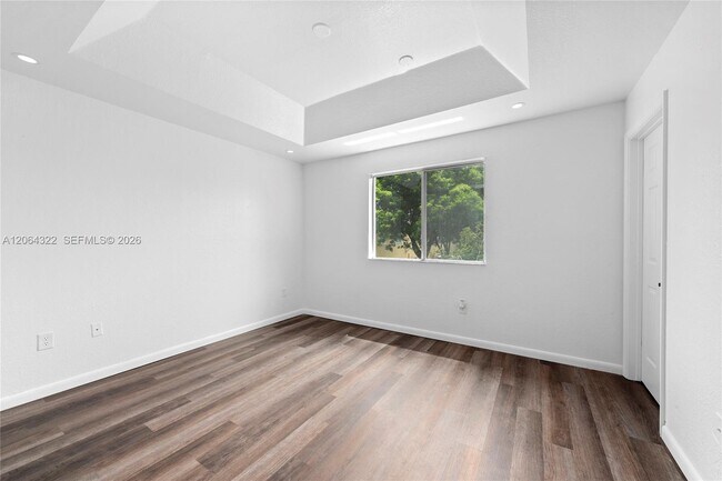 Foto del edificio - 2445 SE 14th Ave